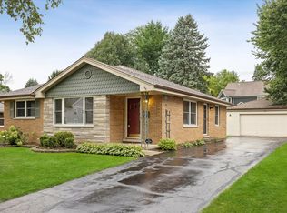 628 N Hickory Ave, Arlington Heights, IL 60004