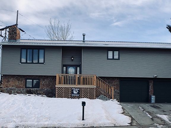 2nd image of 141 Cedar Ridge Dr