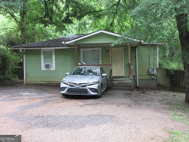 118 Tye St photo 1