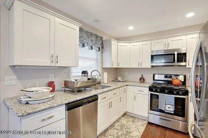 3 bed, 1778 sqft, $2,000 — Photo 4