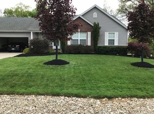 1099 Hollyhedge Ln, Lawrenceburg, IN 47025