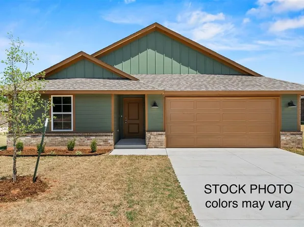 10653 SW 18th St, Yukon, OK 73099