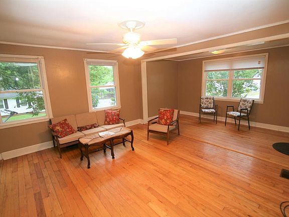 2nd image of 408 Douglas Ave
