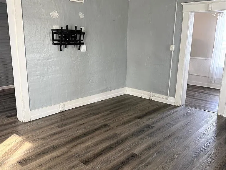 113 Main St — Photo 6
