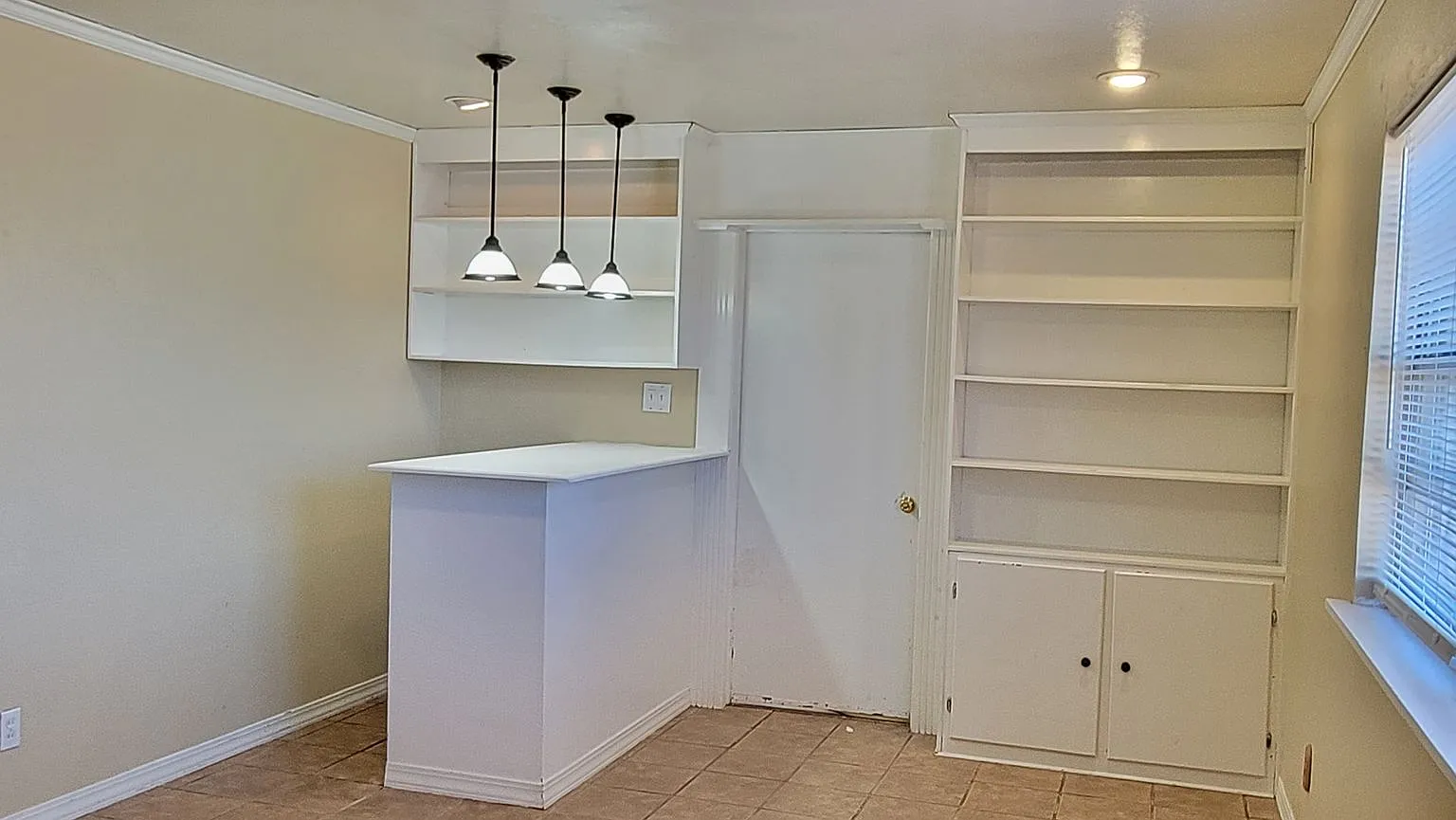 Charming 3 Bedroom Home In North Clovis — Photo 2