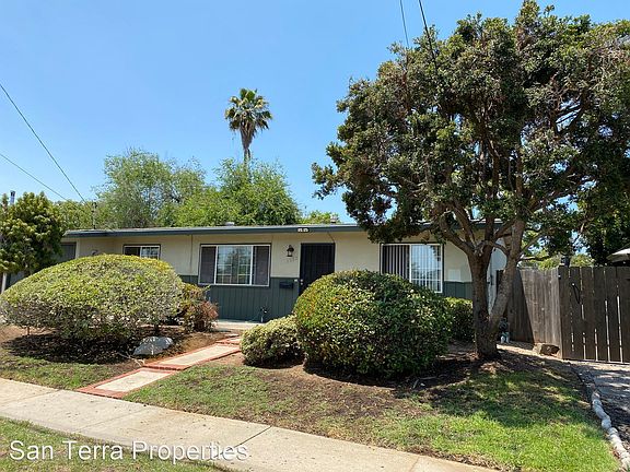 3rd image of 4660 Derrick Dr