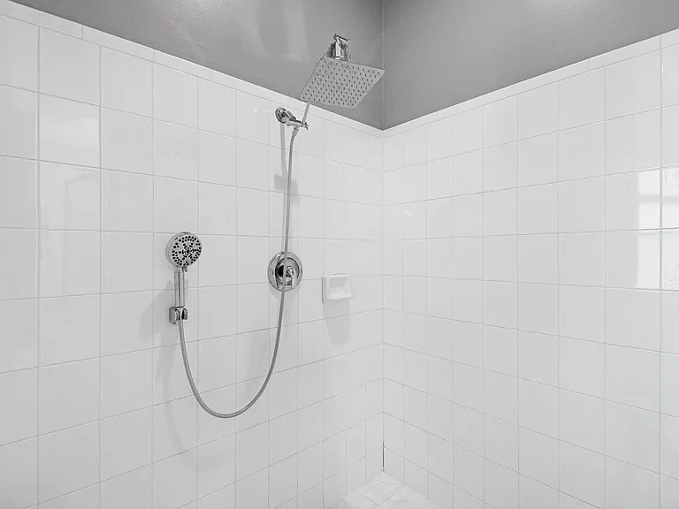 1680 SW 14th Dr — Photo 27