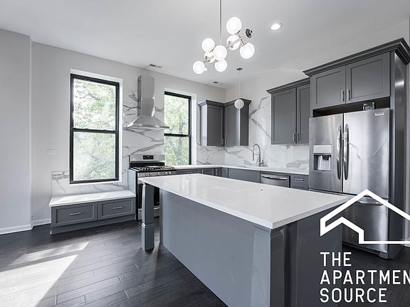 2nd image of 2702 W Thomas St #3