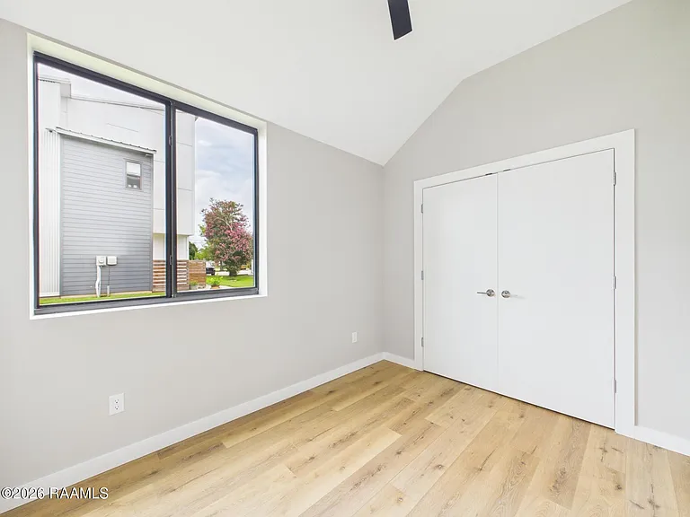 1120 S Washington St #101&201 — Photo 24