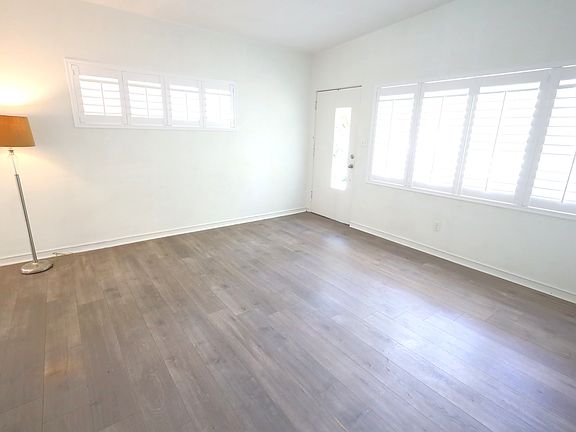 4th image of 2528 Marzel Ave