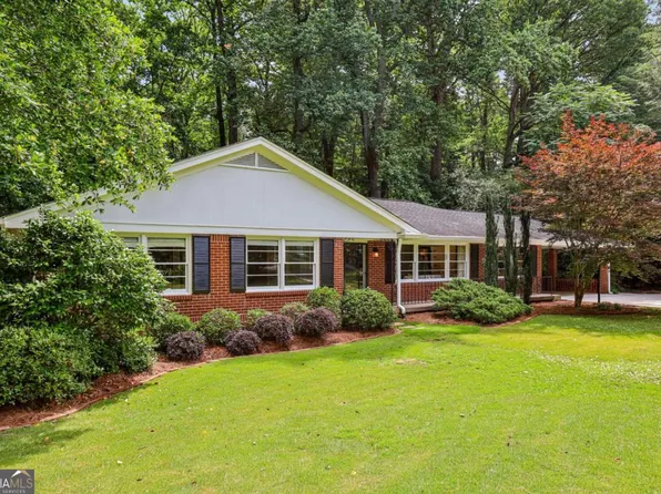 2233 Clairmont Rd NE, Atlanta, GA 30329