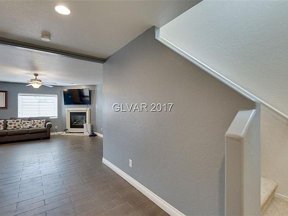 3rd image of 9084 Mackanos Ave