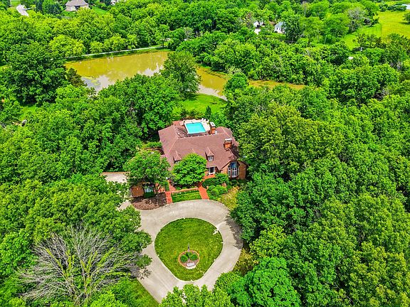 3rd image of 7273 S Hidden Pond Ln