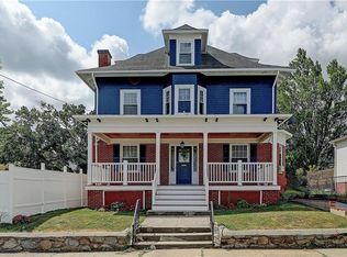 92 Dover St, Providence, RI 02908