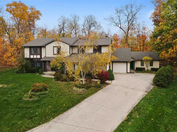 1825 Thicket Ct, Fort Wayne, IN 46814