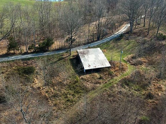 4th image of 1 Jones School Rd