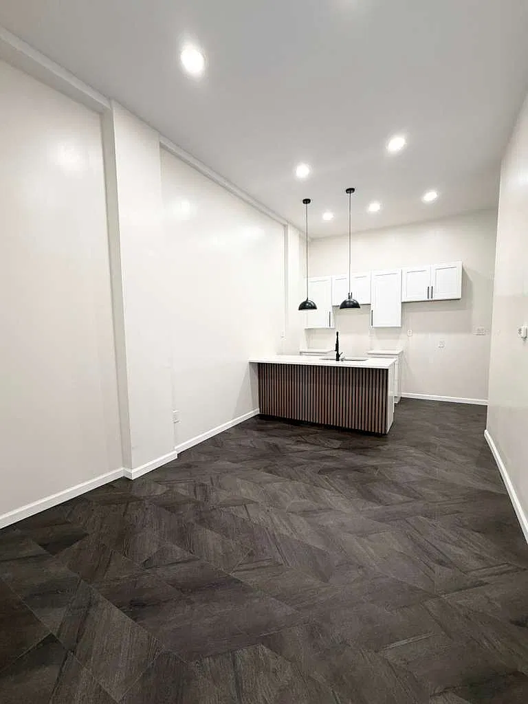 2 bed, 1150 sqft, $1,450 — Photo 2