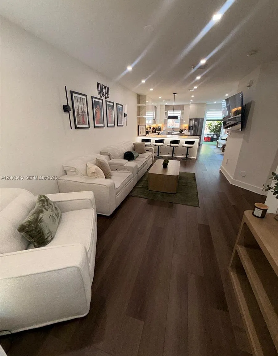 Grand Lakes Phase I — Photo 3