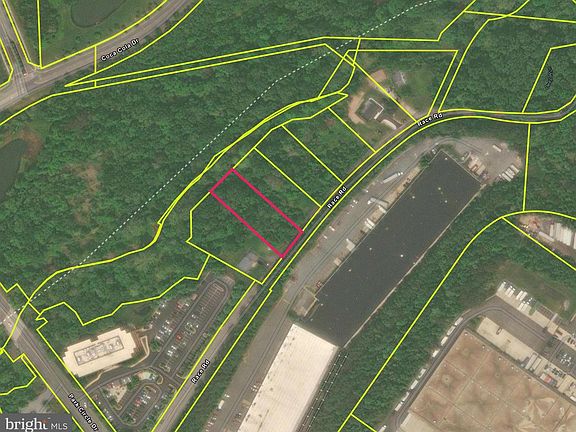 2nd image of 7250 Race Rd