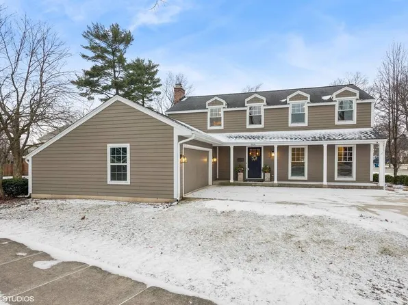 566 S Cambridge Ave, Elmhurst, IL 60126