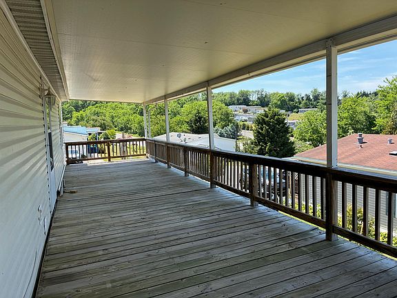 Exterior Image-2-Skyline 103M Highland Estates
