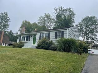 27 Ridgewood Dr, Vernon, CT 06066