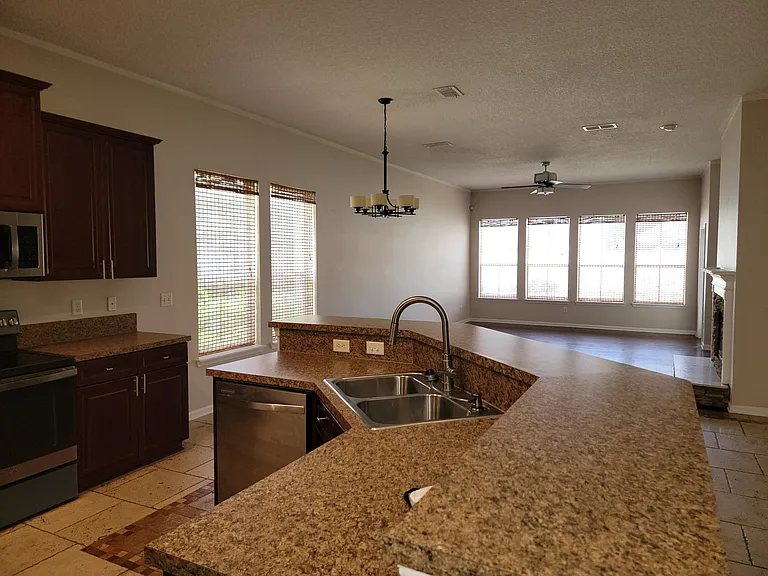 6319 Endelstow Ln — Photo 13