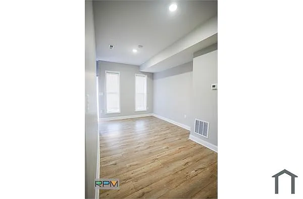 Building Photo - 1517 Poplar Grove St