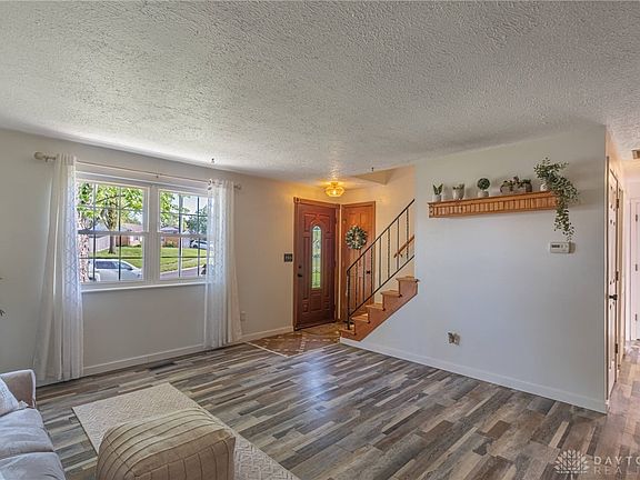 4th image of 7718 Redbank Ln