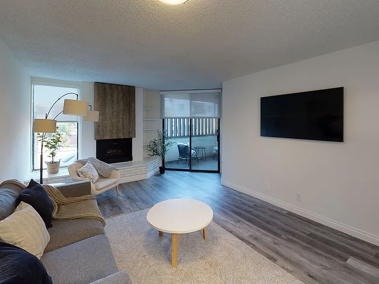 5th Street Apartments — Photo 9