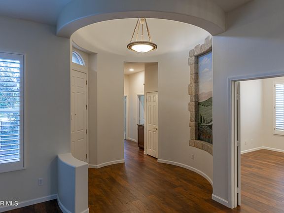 5th image of 3079 Eaglewood Ave