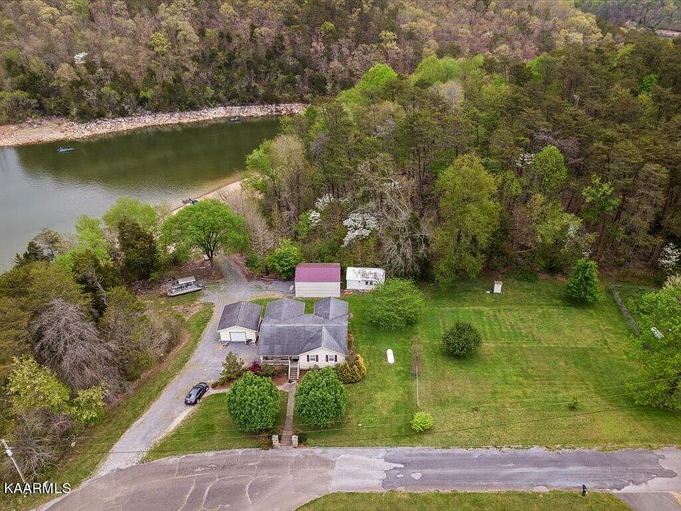 1st image of 150 Harbor Dr