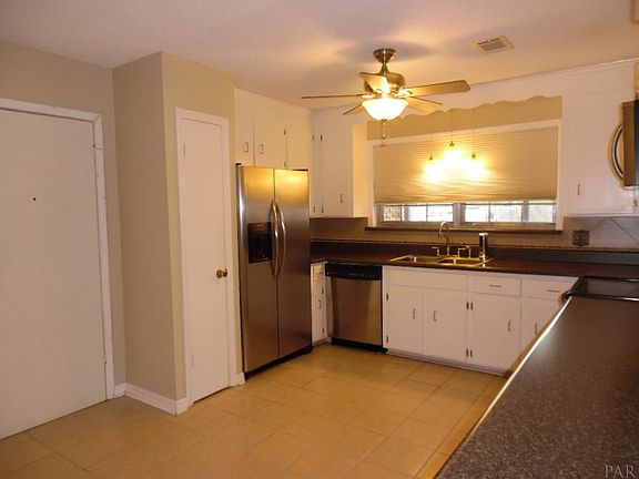 5th image of 4230 Langley Ave