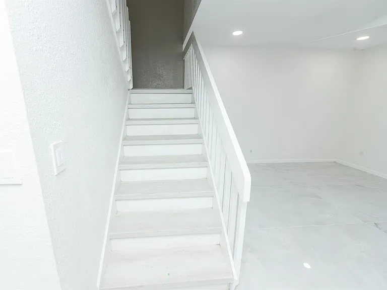 8939 NW 23rd St — Photo 11