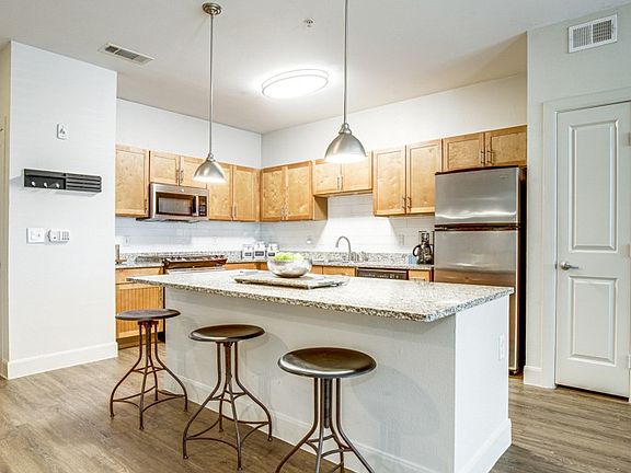 5th image of 380 Vista Court Dr #4128