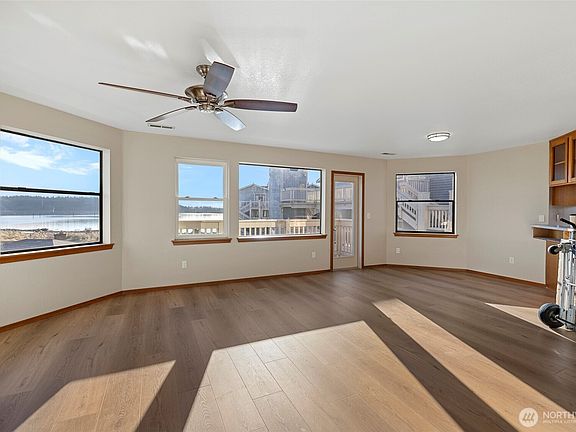 5th image of 651 SE Bayshore #B301