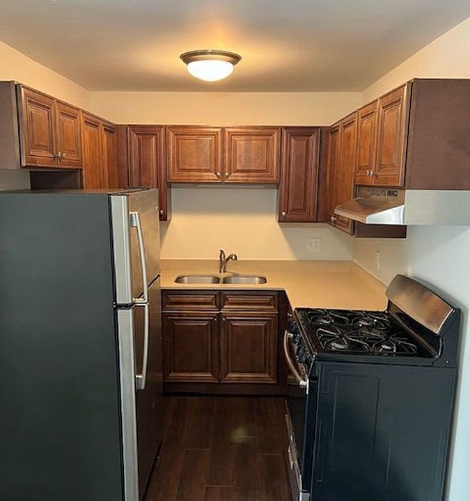 1500 Light Rd Oswego IL Zillow