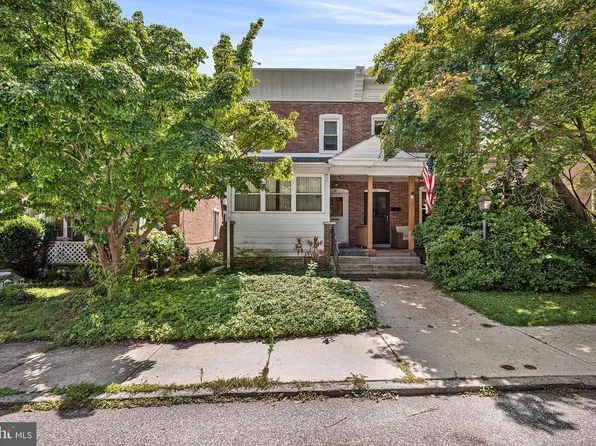 22 E 3rd St, Media, PA 19063