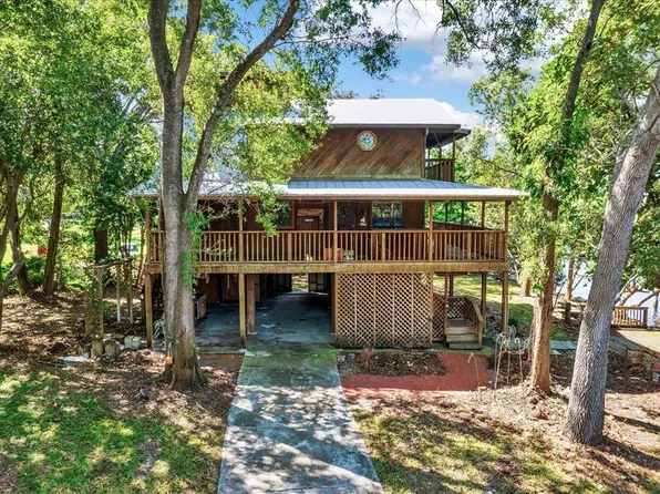 3300 N PERRY AVENUE, TAMPA, FL 33603