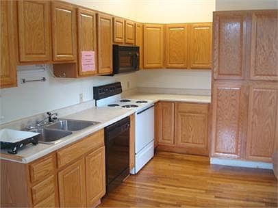 5th image of 7 Russell St #7A8