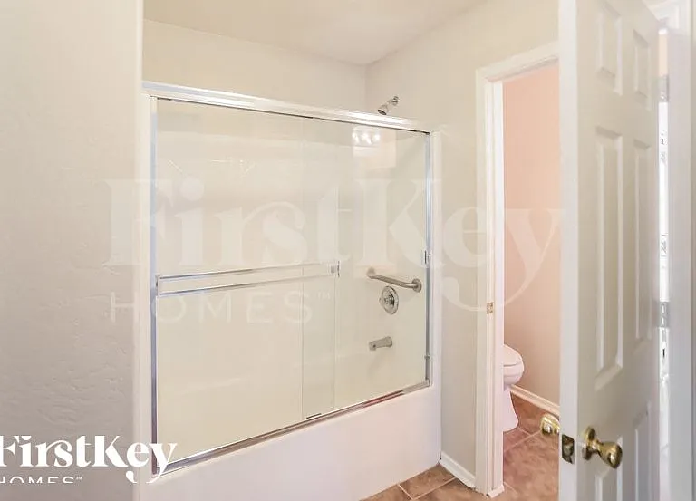 1023 S 226th Dr — Photo 14