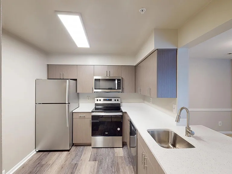 Canterbury Apartments — Photo 90