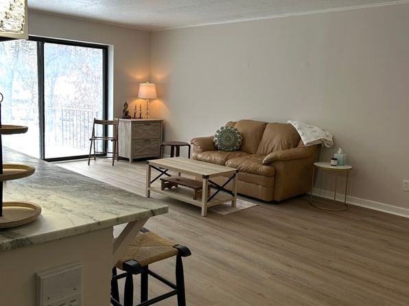 1132 Forest Green Dr