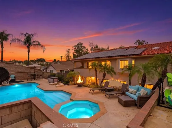 23447 Continental Dr, Canyon Lake, CA 92587