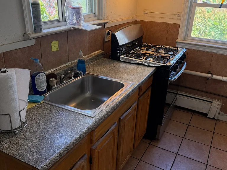 36 Harrison Ave — Photo 4