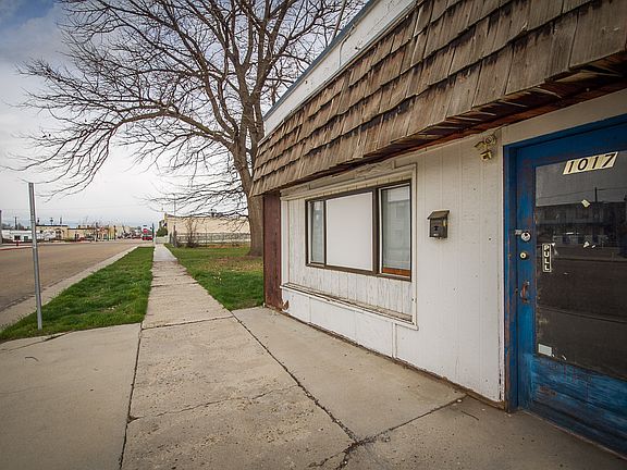 2nd image of 1017 Arthur Street