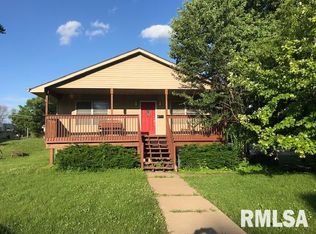 2334 33rd St, Moline, IL 61265