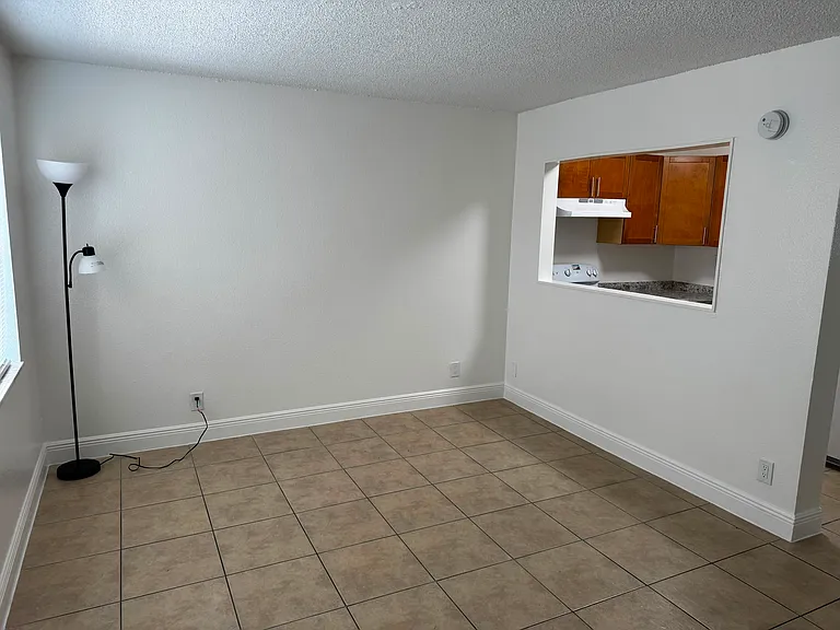 241 SE 9th Ave #203 — Photo 6