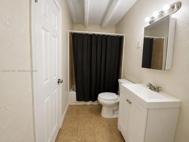 614 SW 10th Ave #2 — Photo 8