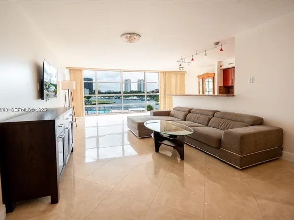 2000 Atlantic Shores Blvd APT 420, Hallandale Beach, FL 33009